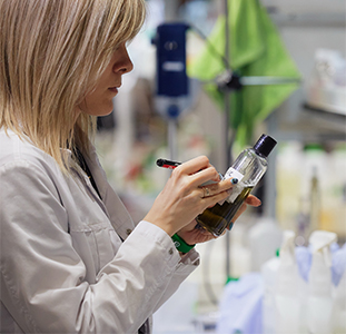 Как отстирать тыкву с детских вещей